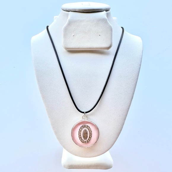 Virgencita Pendant Necklace | Resin Pendant | Resin Jewelry - Picture 3 of 7